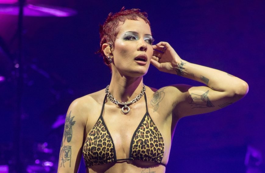 Reta Final no Palco Mundo: Halsey Prepara Show Íntimo e Teatral no Rock in Rio 2026 com Repertório Confessional